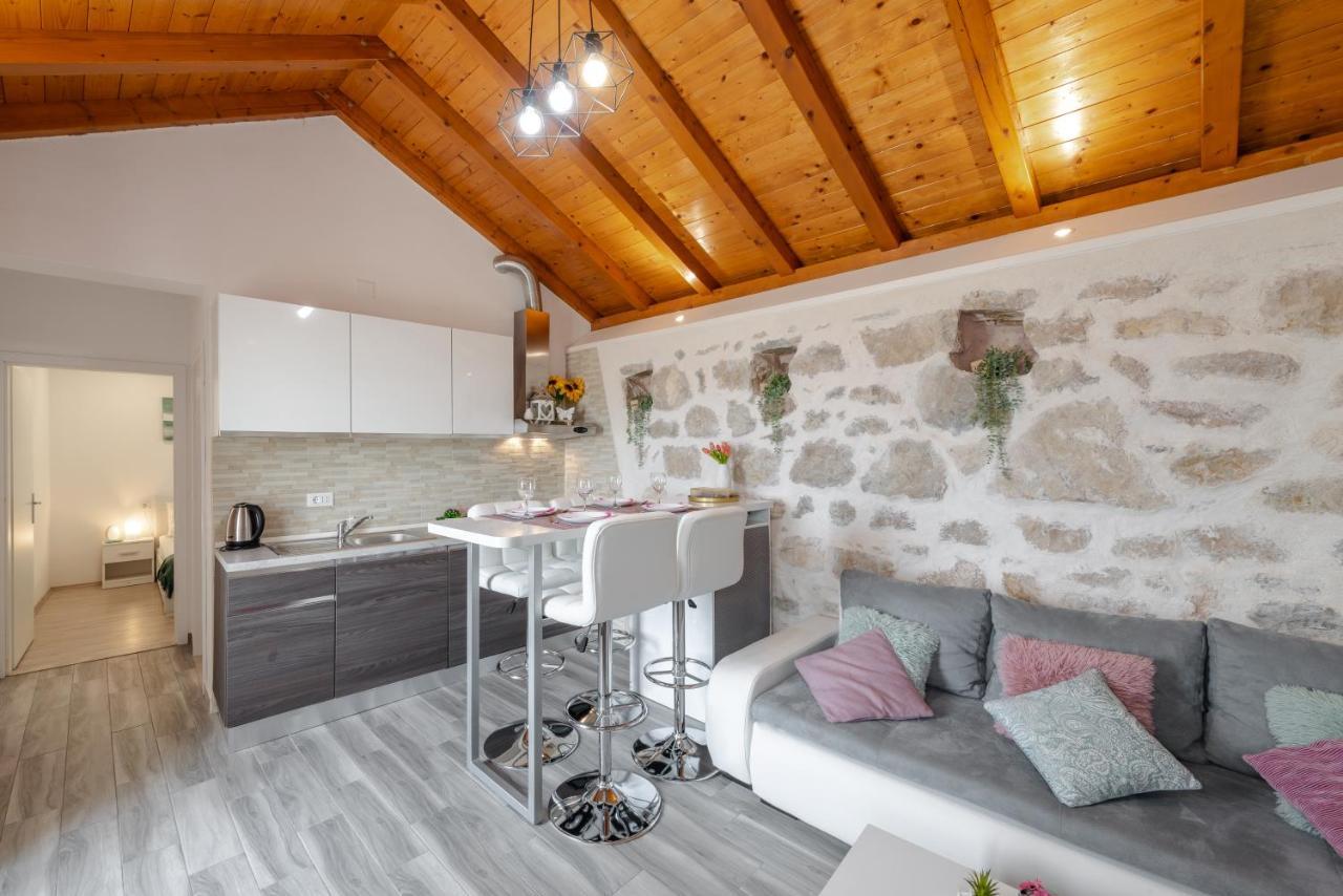 Little Stone House Apartment Buici  Exterior photo