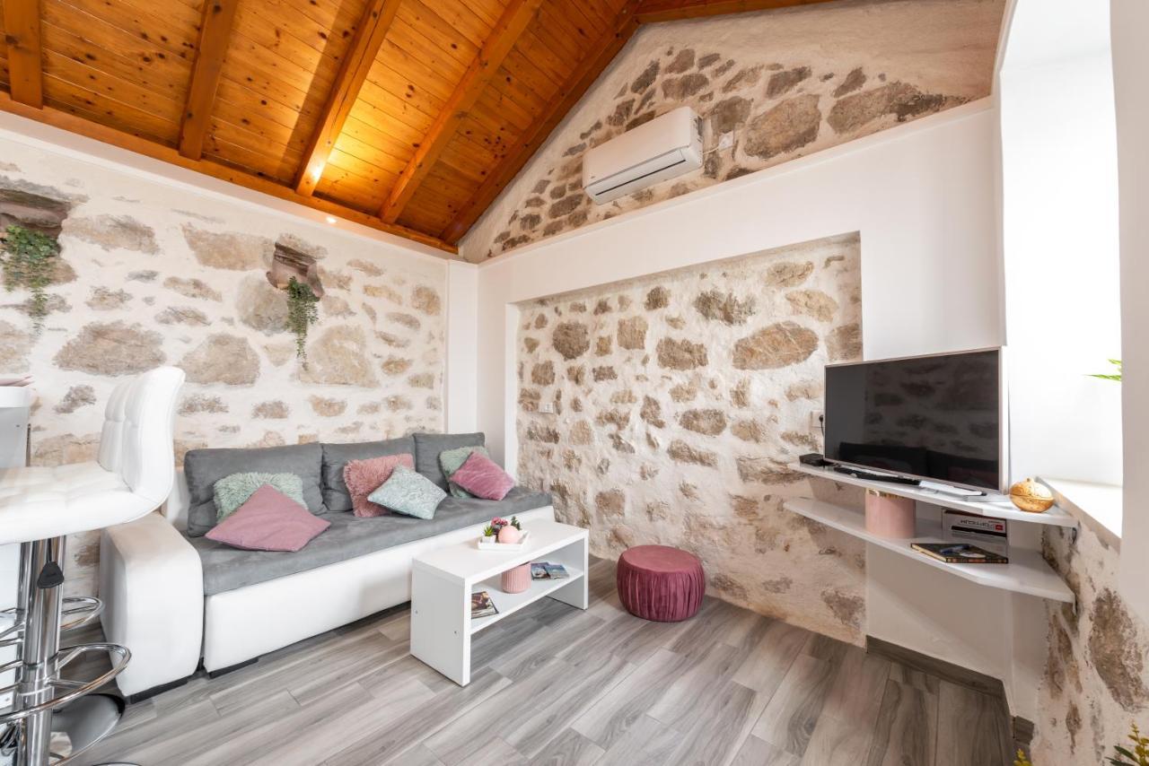 Little Stone House Apartment Buici  Exterior photo