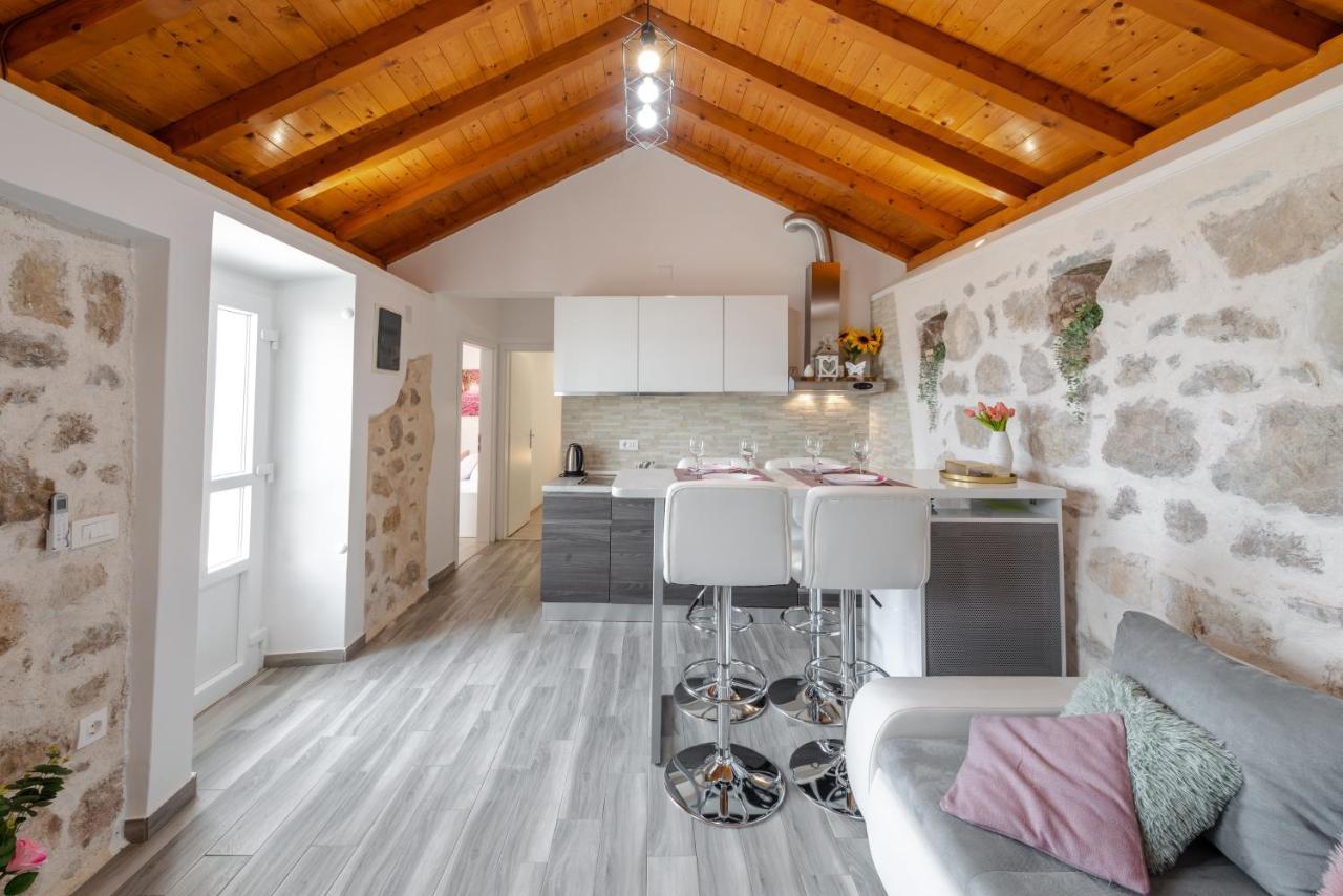 Little Stone House Apartment Buici  Exterior photo
