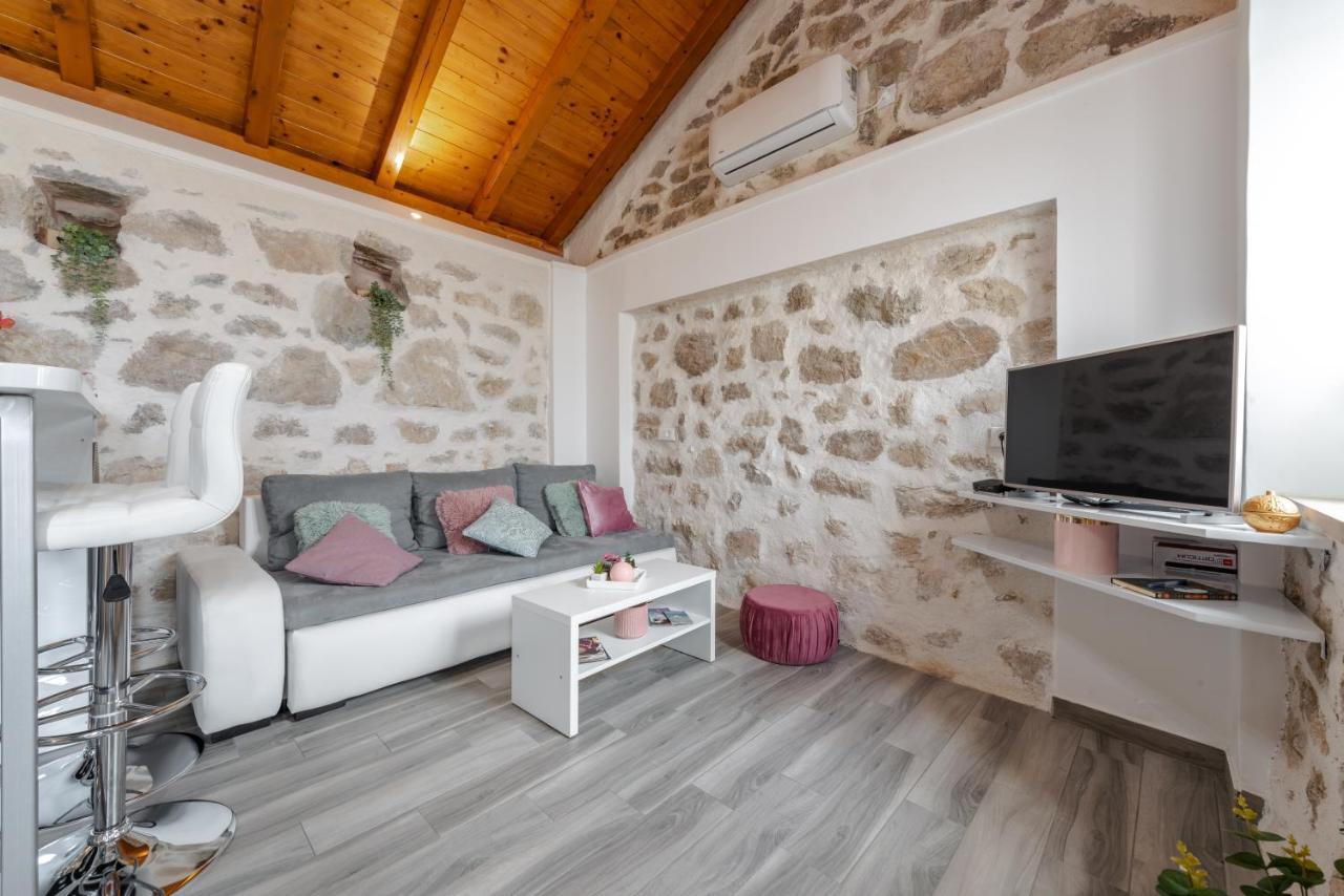 Little Stone House Apartment Buici  Exterior photo